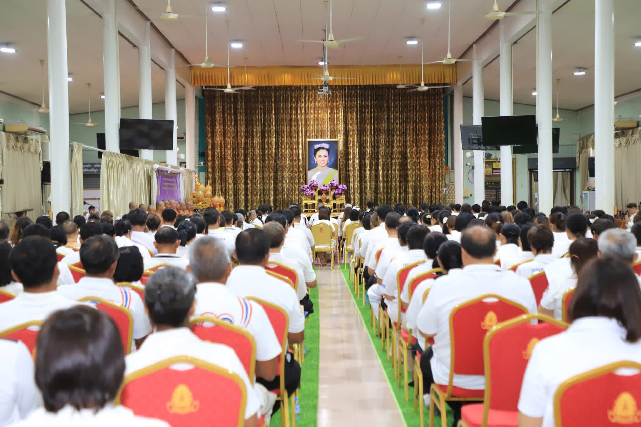 title - ส.ป.ก.อ่างทอง เข้าร่วมพิธีเจริญพระพุทธมนต์เจริญจิตตภาวนา เฉลิมพระเกียรติพระบรมราชินี เนื่องในวันเฉลิมพระชนมพรรษา พุทธศักราช 2569